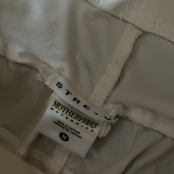 Maternity cropped cargo pants - Picture 2 of 5